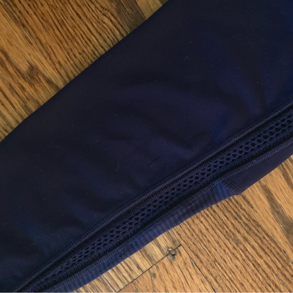 Victoria's Secret Sport Knockout Leggings Side Cut-out crochet Stripe Trim Blue - Picture 4 of 6